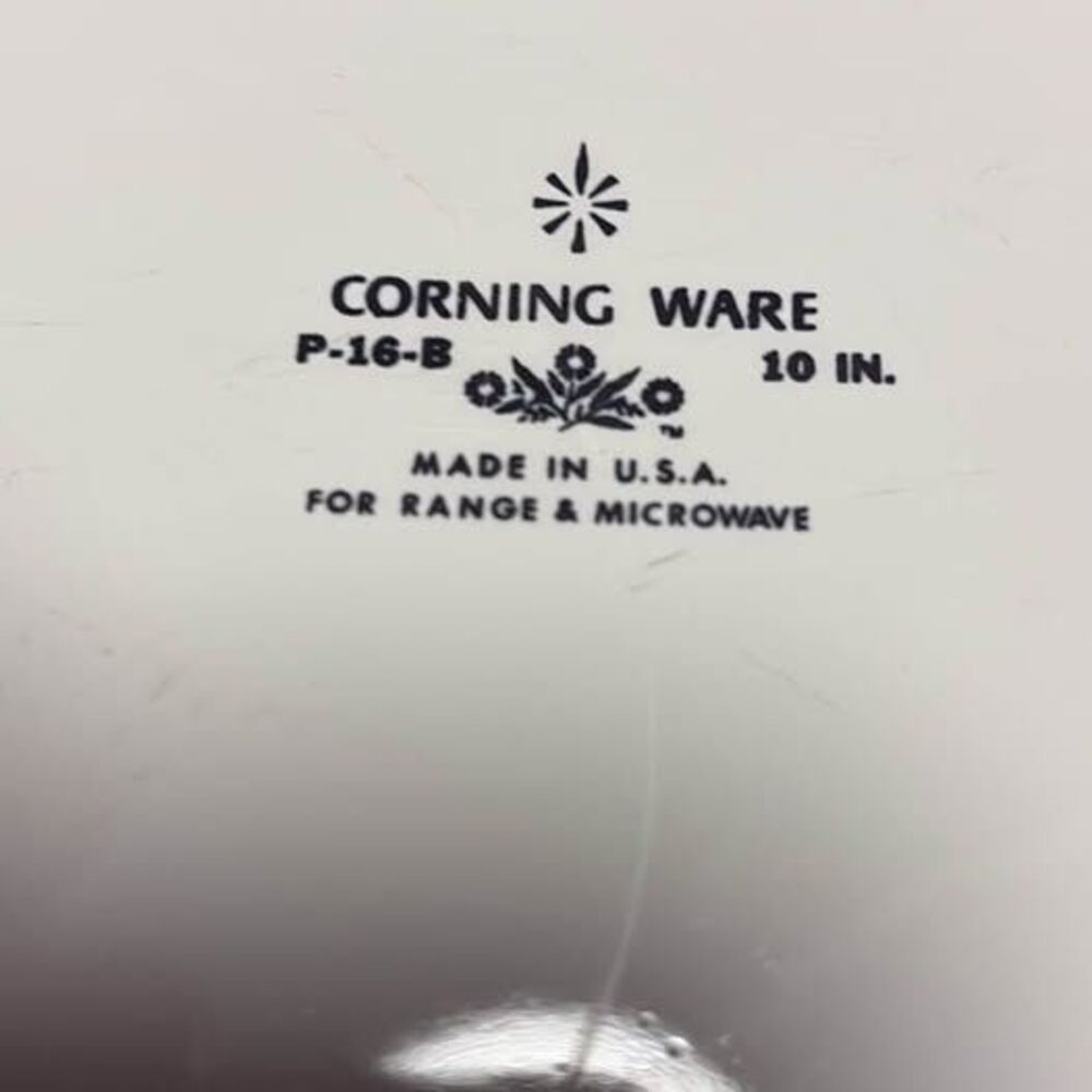 Vintage Corning Ware Blue Cornflower Casserole Dish with Lid and Silver Cradle - Picture 7 of 7